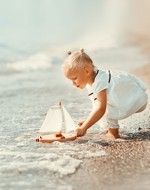 Nous mettons &agrave; votre disposition un lit b&eacute;b&eacute;, une chaise haute, un matelas &agrave; langer et des jeux divers.