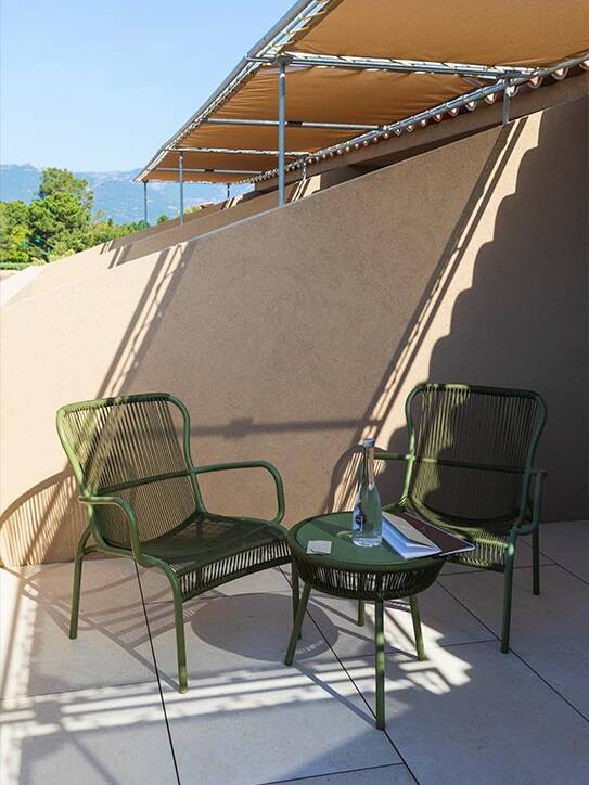 Terrasse privative inclue dans votre chambre d'hotel à 100m de la plage