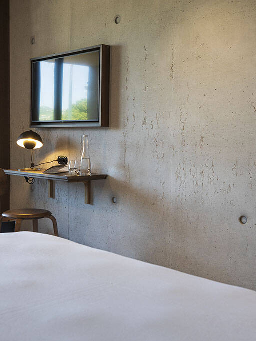 Chambres d'hôtel de luxe chaleureuses et décorées avec gout à Porto Vecchio