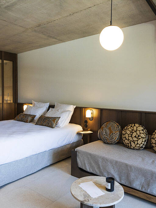 Chambres d'hôtel de luxe chaleureuses et décorées avec gout à Porto Vecchio