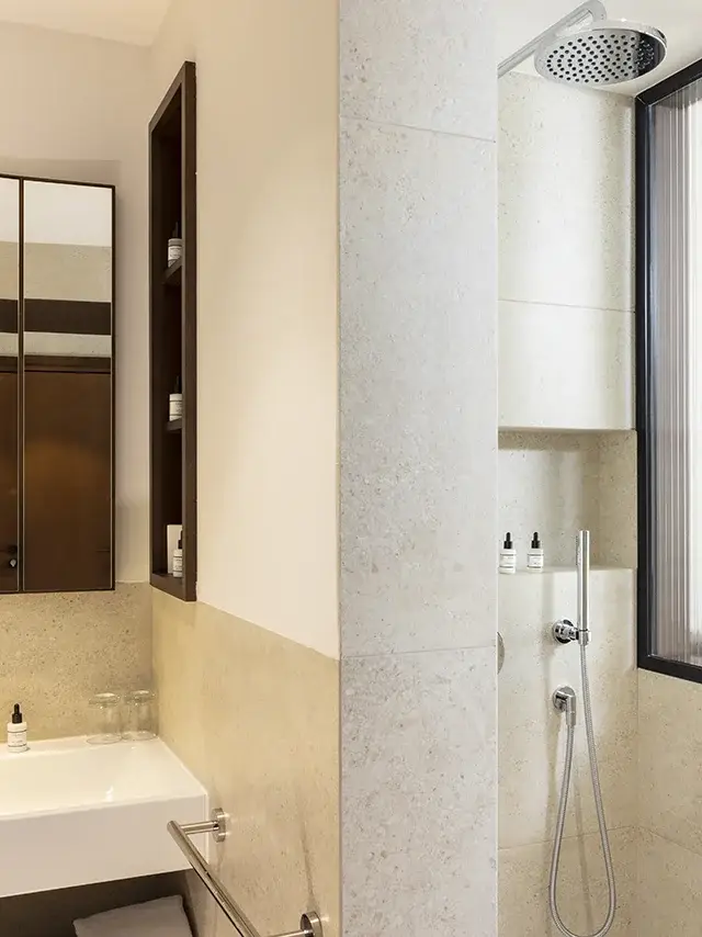 Salle de bain de la Chambre Deluxe Jardin de l'hôtel 4 étoiles à Porto-vecchio