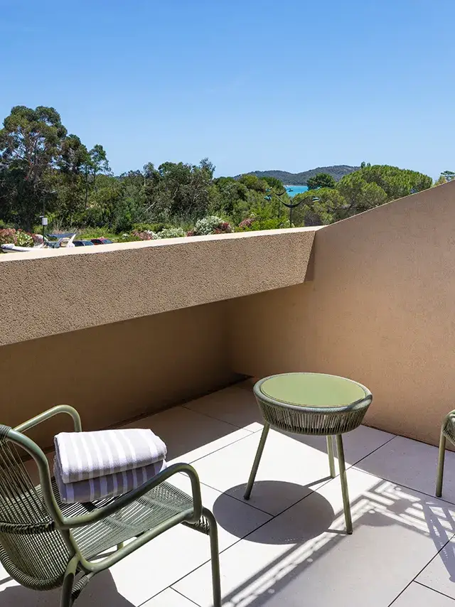 Terrasse de la Chambre deluxe Terrasse de l'hôtel 4 étoiles à Porto-vecchio