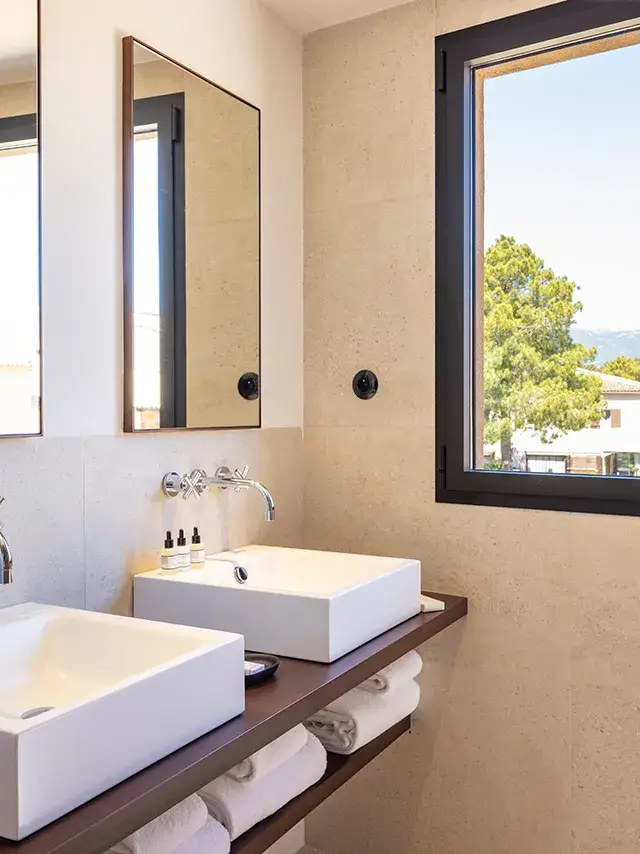 Salle de bain de la Chambre Familiale dans hôtel luxe Sud Corse