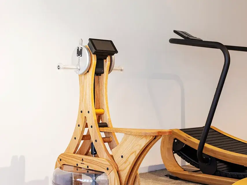Water rower dans Salle de Fitness à l'hôtel Spa à San Ciprianu - Porto-Vecchio